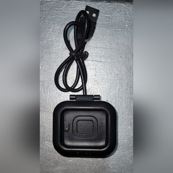Fitbit  watch charger - Picture 2 of 3